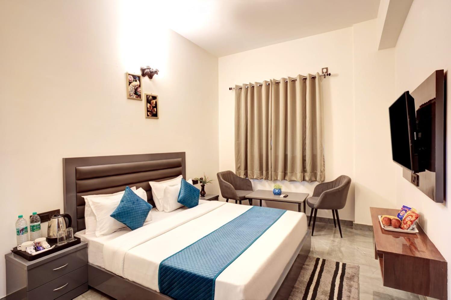 Hotel Elite Grand Near Kailash Hospital ノイダ エクステリア 写真